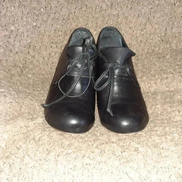 J.SHOES-DIFFUSE-Black Leather Booties/Shooties/Laces-Cap Toe-Sz 6-Excellent - Picture 3 of 7